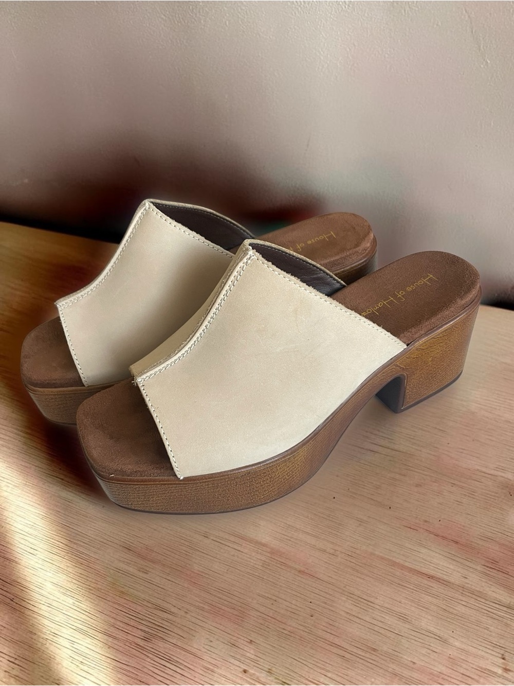 House of Harlow 1960 Ivory Griffin leather platform block heel sandals size 8 - Picture 3 of 5